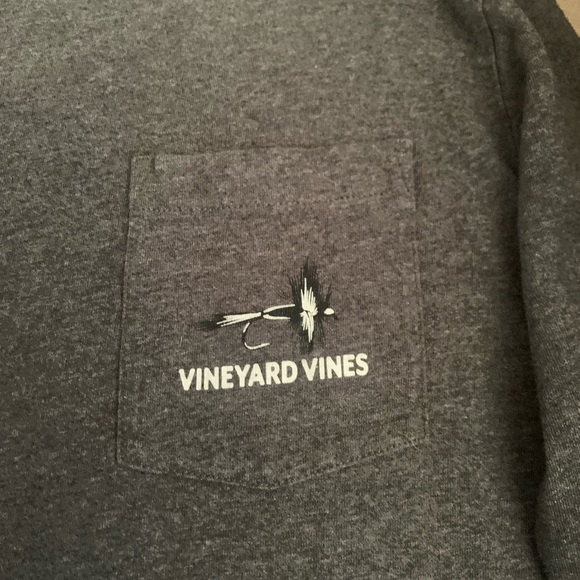 Two Vineyard Vines long sleeve Tees size Men’s Small. One dark gray, one pink - Picture 6 of 7